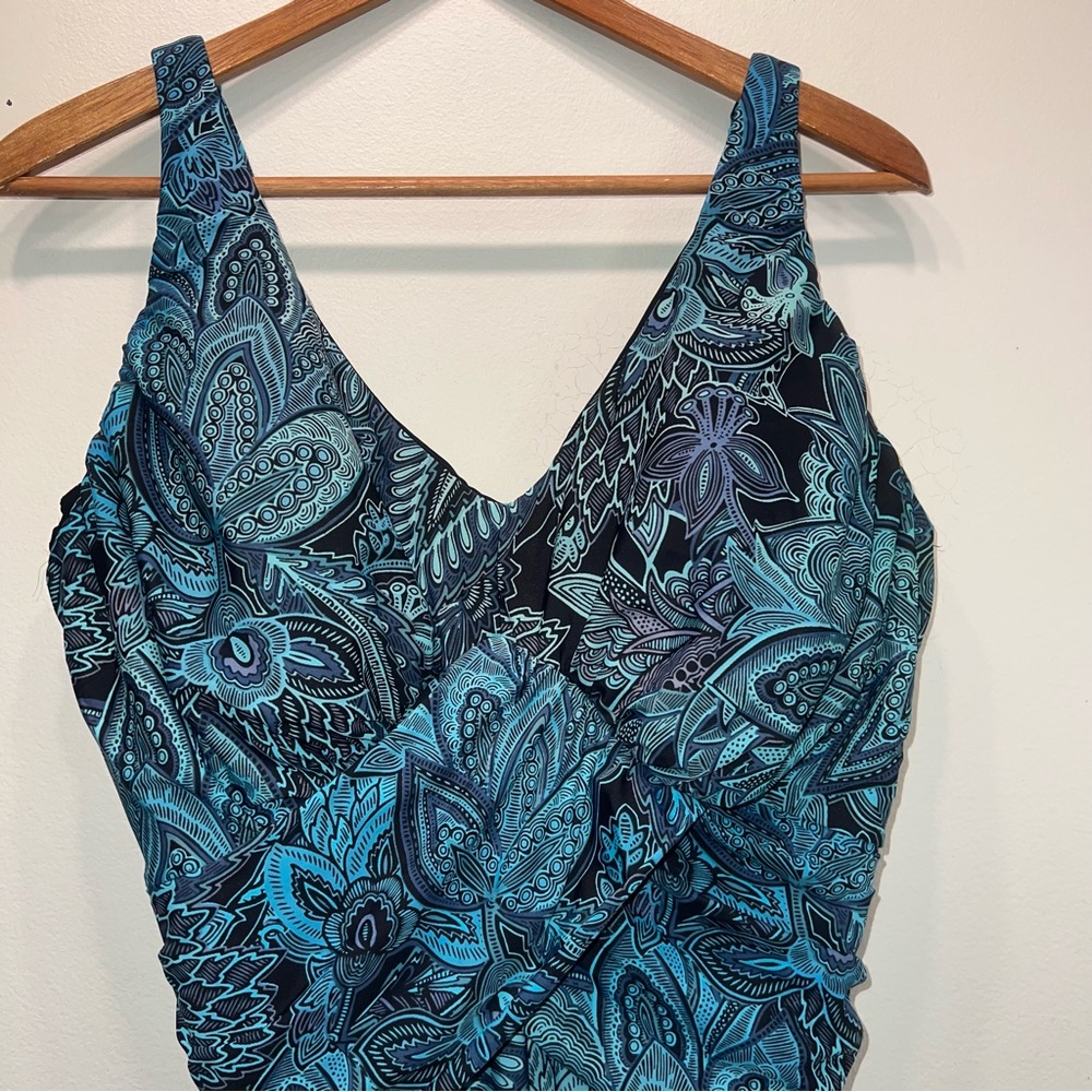 Lands End Swim Dress Women 16W Blue Black Paisley Slimming Underwire Bra - Picture 2 of 10